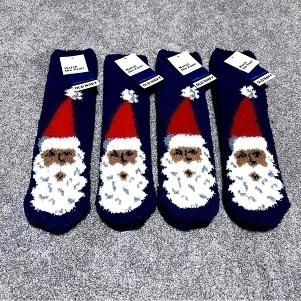 NWT set of four pairs Old Navy fuzzy soft Santa socks